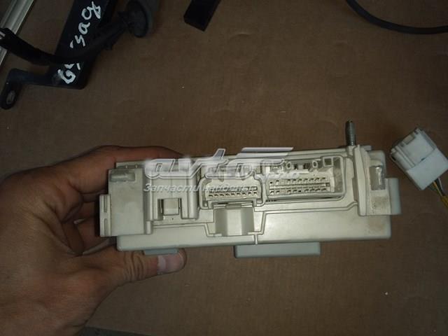 Caja de fusibles, trasera interior 8267030230 TOYOTA