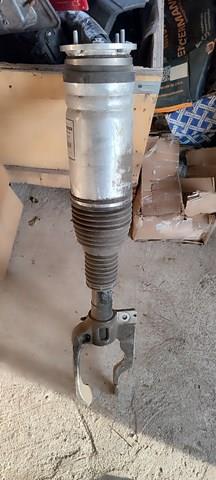 LR087096 Land Rover Амортизатор передний левый