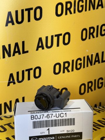 B0J767UC1 Mazda Датчик сигнализации парковки (парктроник) передний боковой