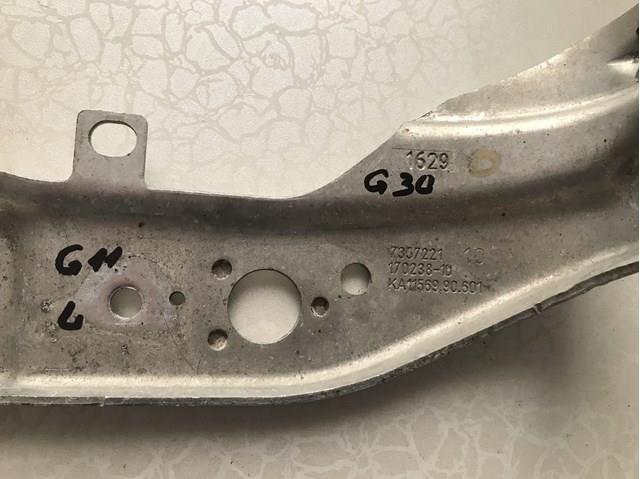 51647357221 BMW держатель доп. радиатора л нж g11 g30