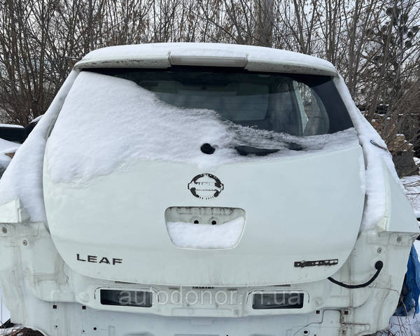 KMA0M3NAMB Nissan/Infiniti Задняя дверь