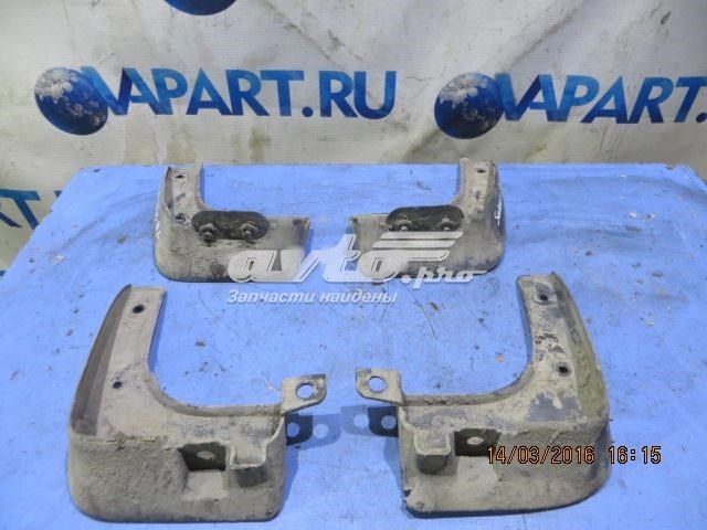 Бризговики передній, правий 868321R000 HYUNDAI