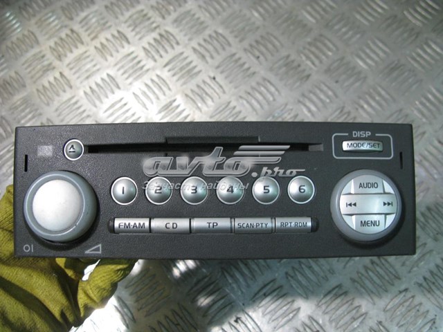Radio (radio AM/FM) MR587702HB MITSUBISHI