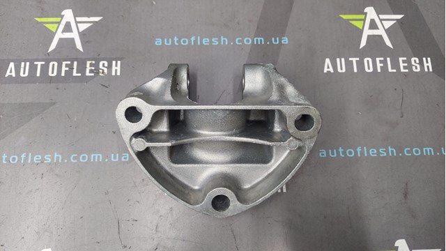 Soporte para taco de motor trasero 8200675217 RENAULT