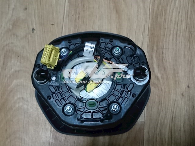 Подушка безопасности водителя A1668600002 Mercedes