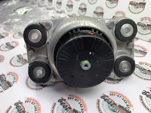 LR123908 Land Rover Подушка (опора) двигателя, левая