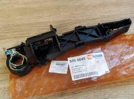 Soporte de manecilla de puerta de batientes trasera izquierda 5050045 AUTOTECHTEILE