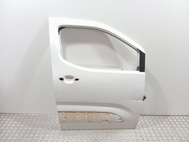 Пассажирская передняя дверь Peugeot/Citroen 9843488880