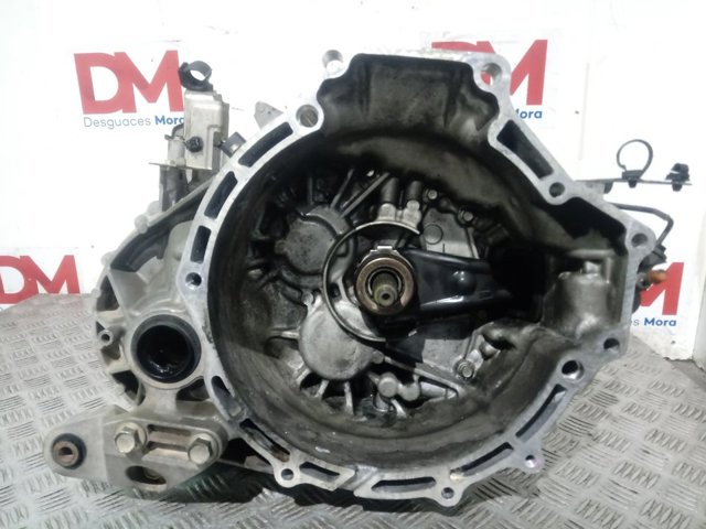 Купить D2C4B Mazda МКПП в сборе