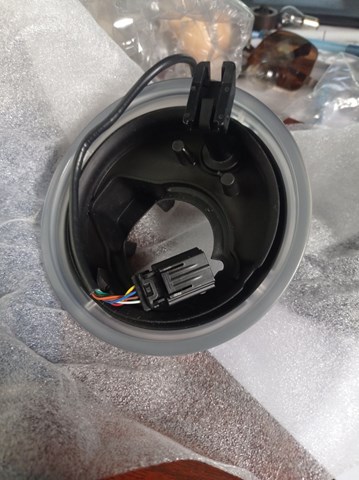 Carcasa del tubo de llenado del depósito de combustible DM5Z10370D FORD