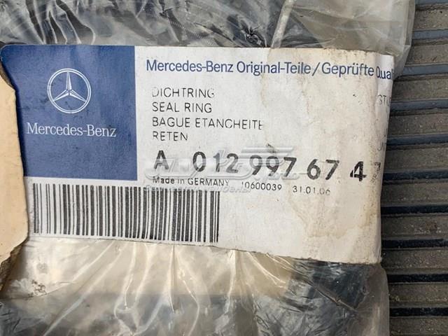 A0129976747 Mercedes vedação interna de cubo traseiro