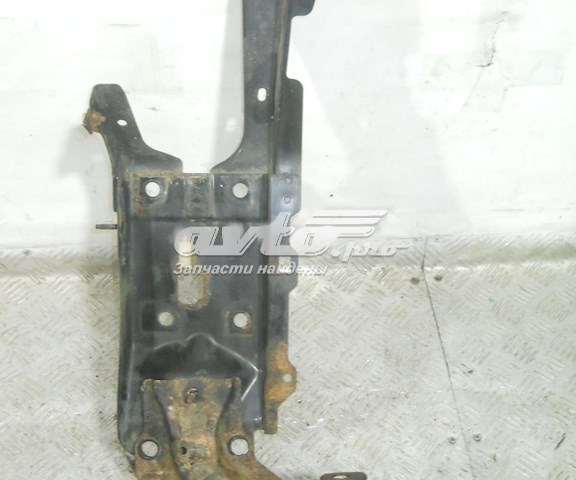 Revestimiento frontal inferior 62530JG30A NISSAN