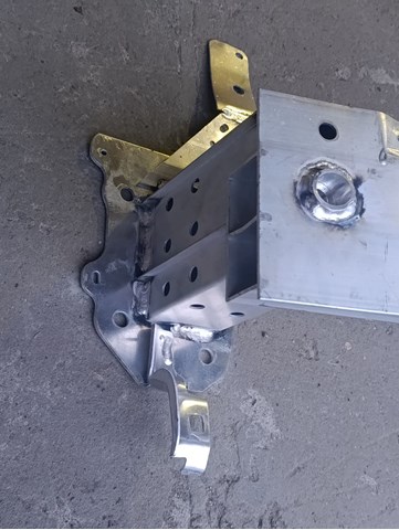 Усилитель переднего бампера PFD44357A Signeda