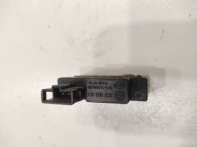 Antena KESSY 3C0909141 VAG