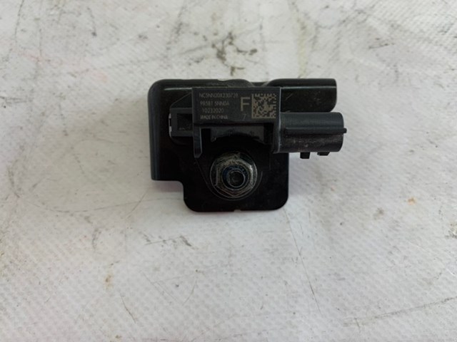 Датчик Эйрбэг передний Mitsubishi 98581W000P цена, от 38.01 USD