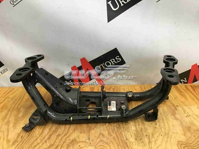 LR105302 Land Rover Кронштейн КПП