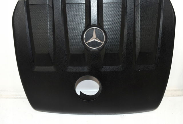 Экран двигателя на Mercedes A  W177