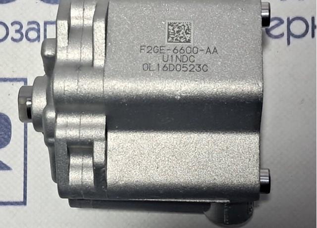 LR032160 Land Rover Масляный насос двигателя