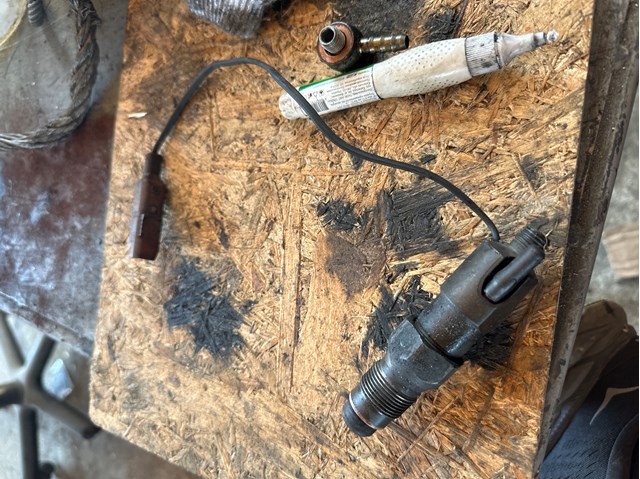 198069 PEUGEOT Pulverizador inyector original y equivalente