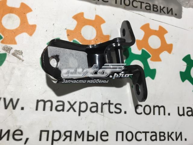 Петля передніх дверей, лівою 6872033031 TOYOTA