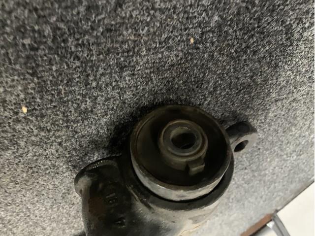 Правый рычаг передней нижней подвески Mazda KB7W34300H цена, от 101.35 USD