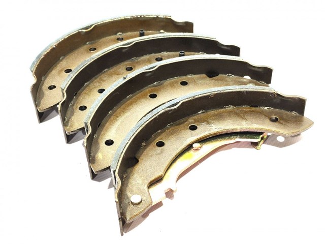 Барабанные тормозные колодки на SMA Maple C81  