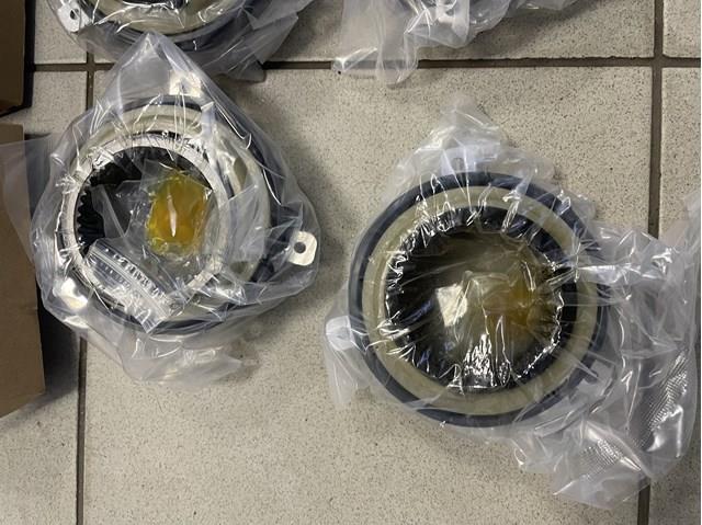 FZ01228 CGA Муфта подключения переднего моста