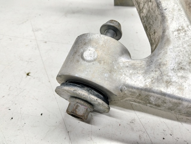 545001DR0A Nissan/Infiniti Рычаг передней подвески нижний, правый