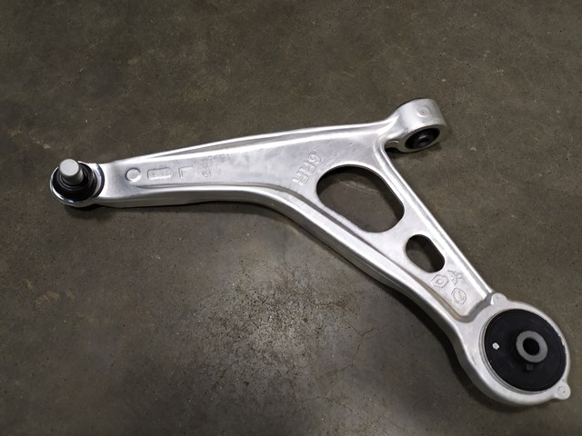 Шаровая опора, нижняя Mitsubishi 4013A583 цена, от 30.37 USD