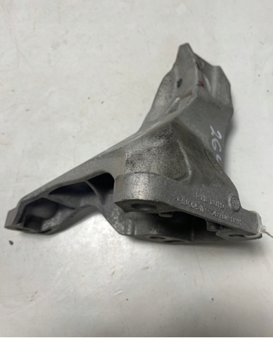Купить LR090475 Land Rover 