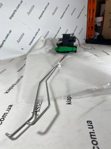 Купить 814202H010 Hyundai/Kia Замок двери задней правой