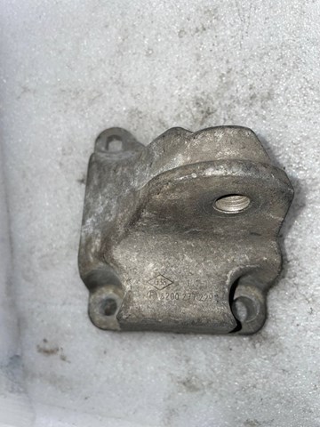 Soporte para taco de motor delantero 8200277229 RENAULT