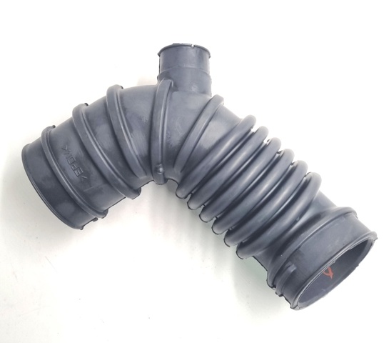 Tubo flexible de aspiración, salida del filtro de aire 1505A630 MITSUBISHI