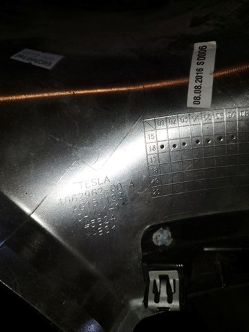 106296200A Tesla 