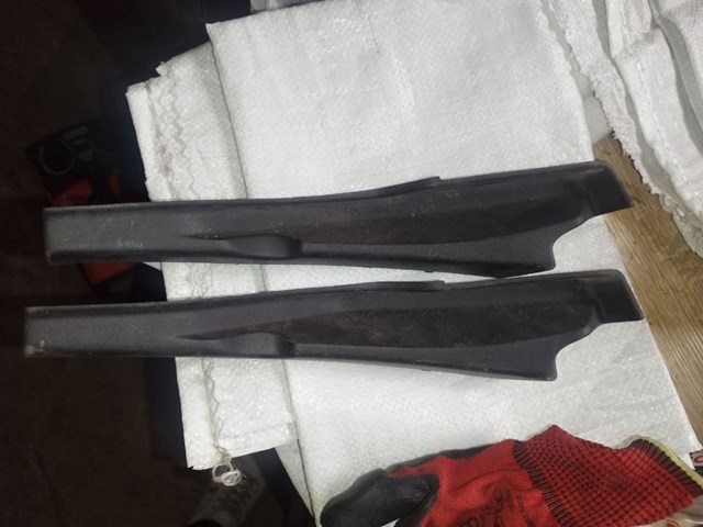 Listón embellecedor/protector, guardabarros delantero izquierdo 668943NF0A NISSAN