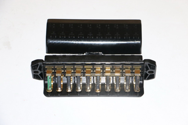 Коробка предохранителей ВАЗ 2101 седан (1970 - 1988) цена, от 2.82 USD