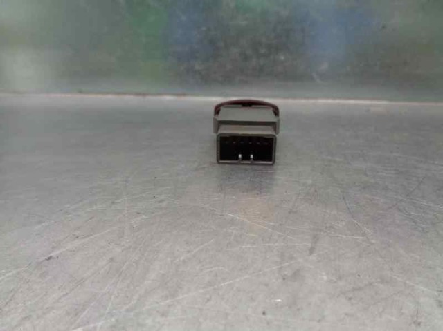 Кнопка аварийного сигнала General Motors 864W0140 цена, от 4.21 USD