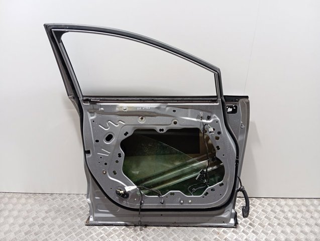 Купить 2405130 Ford Дверь передняя, левая