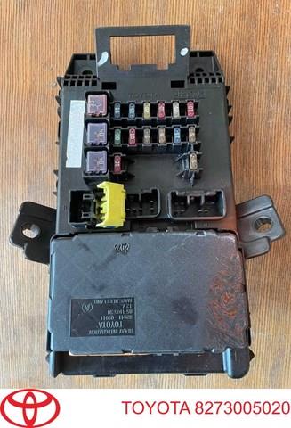 Caja portafusibles 8273005020 TOYOTA