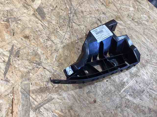Направляющая заднего бампера правая Porsche 9J1807406 цена, от 75.88 USD