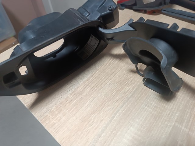 Заливна горловина бензобака 5GE809857G VAG