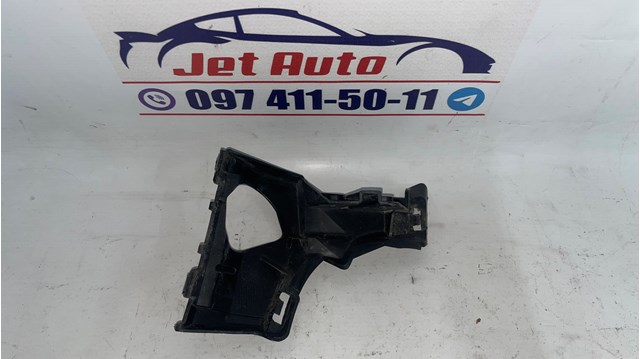 Левый кронштейн переднего бампера Volvo 30763419