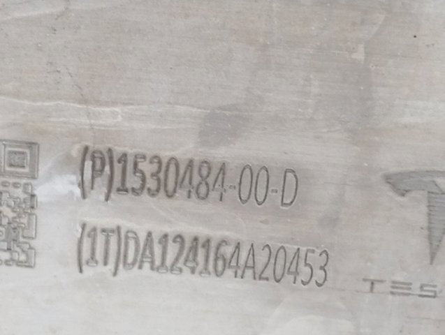 153048400D Tesla Швеллер заднего бампера