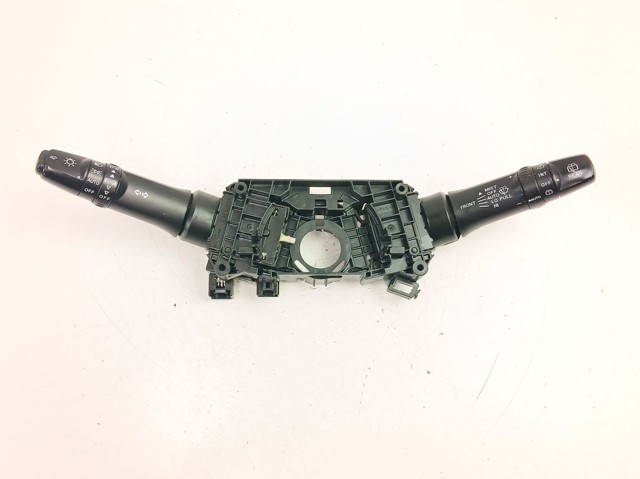  Mitsubishi 8617A013