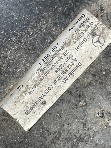 Revestimiento de los bajos, derecho A2126800409 MERCEDES