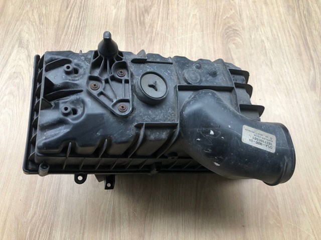 LR095789 Land Rover Корпус воздушного фильтра правый
