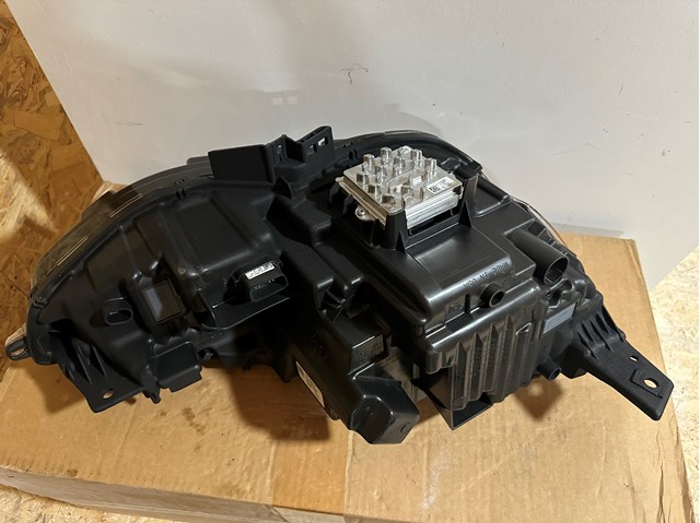 Купить KT4B13W030CH Ford Фара левая передняя