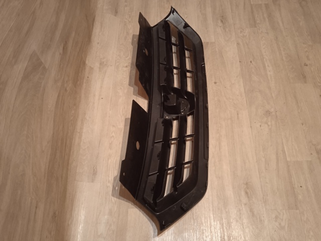 Решетка радиатора 28U105 Polcar