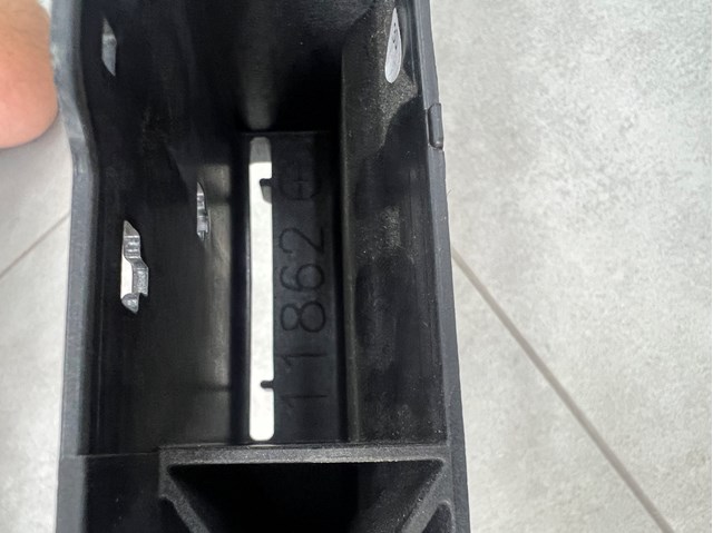  VAG 4KR863821A