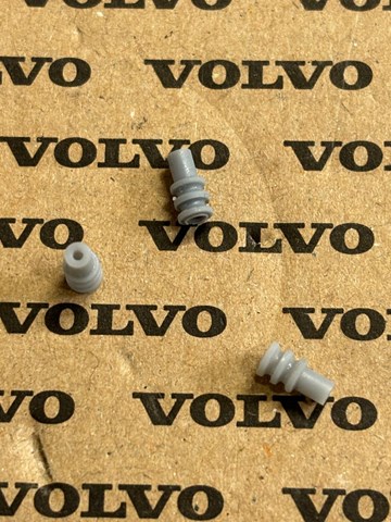25617877 Volvo 